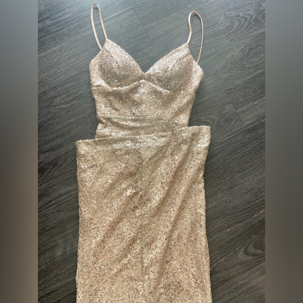 Women’s Be Smart 5/6 gold long dress